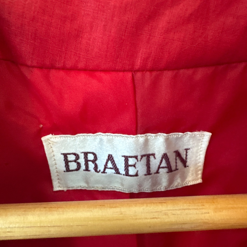 Vintage  BRAETAN  made in Hong Kong red tie waist coat button front - Picture 4 of 13